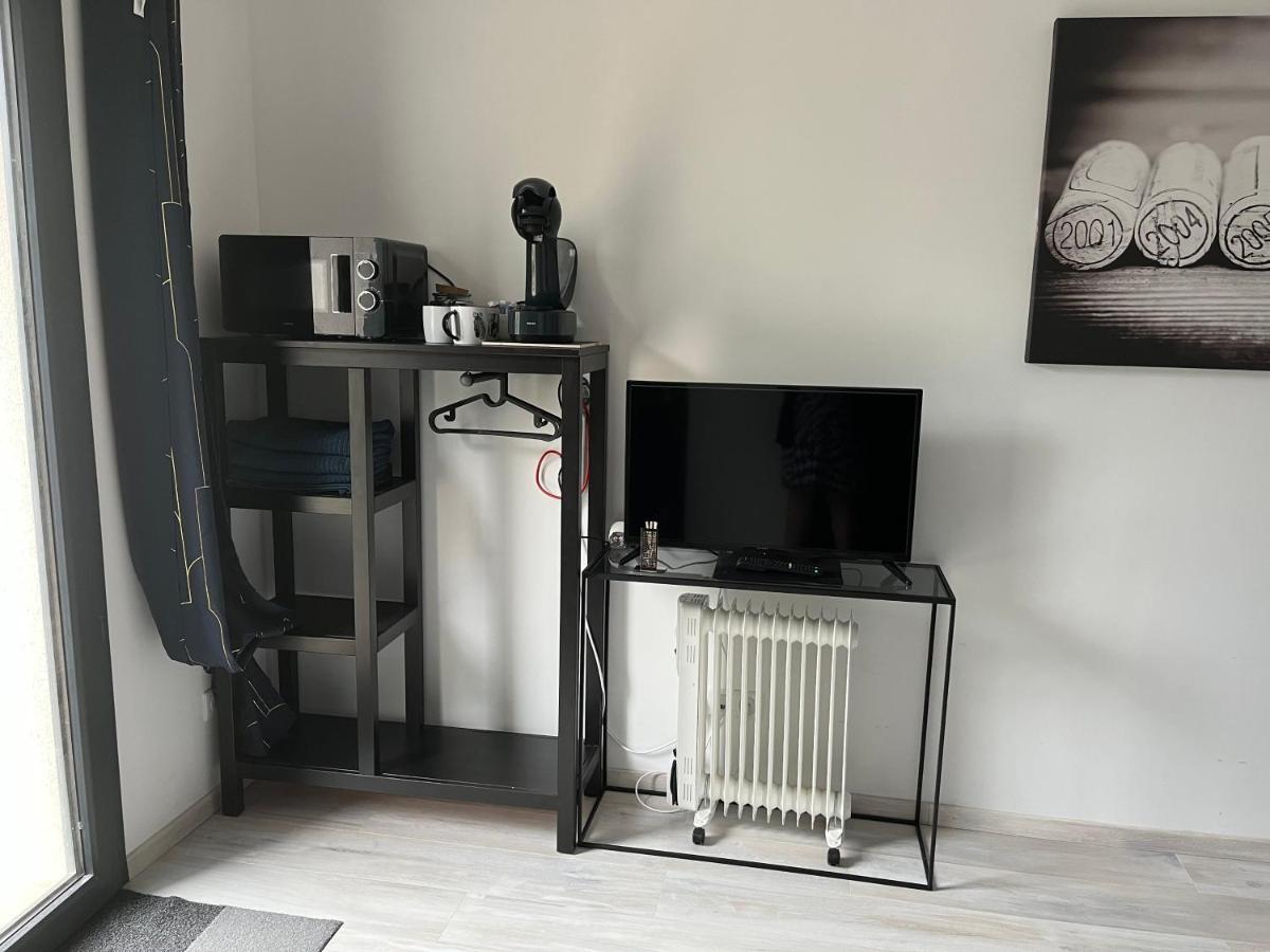 Chambre double indépendante HARMONIE au sein du domaine PASSELOUP Porte Des Pierres Dorees Esterno foto